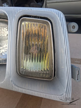 Load image into Gallery viewer, 79-86 Mercedes Benz W126 OEM headlight BOSCH, RIGHT