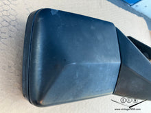 Load image into Gallery viewer, 88-93 Mercedes Benz W124 OEM mirrors pair BLACK