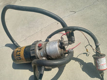 Load image into Gallery viewer, Mercedes Benz W123 W126 vegetable oil conversion kit