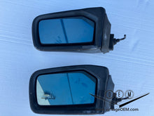 Load image into Gallery viewer, 72-89 Mercedes Benz R107 , LEFT 1076110361