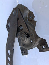 Load image into Gallery viewer, 76-85 Mercedes Benz W123 Rear Right Door Window Regulator 1237301446