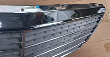 Load image into Gallery viewer, 93-95 Mercedes Benz W124 OEM grille mint 1248880323
