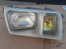 Load image into Gallery viewer, 79-86 Mercedes Benz W126 OEM headlight BOSCH, RIGHT
