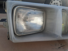 Load image into Gallery viewer, 79-86 Mercedes Benz W126 OEM headlight BOSCH, RIGHT
