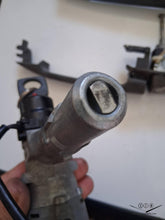 Load image into Gallery viewer, 85-83 Mercedes Benz W124 ignition lock barrel + door/trunk locks w/key

