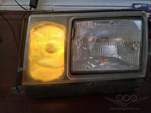 Load image into Gallery viewer, 86-93 Mercedes Benz W124 OEM headlight, LEFT
