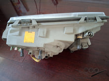 Load image into Gallery viewer, 86-93 Mercedes Benz W124 OEM headlight, LEFT
