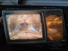 Load image into Gallery viewer, 86-93 Mercedes Benz W124 OEM headlight, RIGHT
