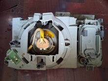 Load image into Gallery viewer, 86-93 Mercedes Benz W124 OEM headlight, RIGHT
