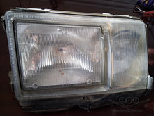 Load image into Gallery viewer, 86-93 Mercedes Benz W124 OEM headlight, RIGHT
