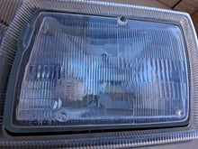 Load image into Gallery viewer, 86-91 Mercedes Benz W126 OEM headlight BOSCH mint, LEFT

