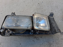 Load image into Gallery viewer, 86-91 Volkswagen Vanagon Pair Of OEM Headlights
