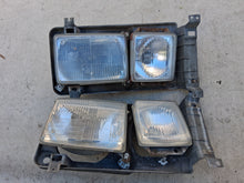 Load image into Gallery viewer, 86-91 Volkswagen Vanagon Pair Of OEM Headlights
