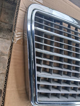 Load image into Gallery viewer, 93-95 Mercedes Benz W124 OEM grille mint 1248880323
