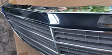 Load image into Gallery viewer, 93-95 Mercedes Benz W124 OEM grille mint 1248880323
