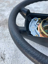Load image into Gallery viewer, Mercedes Benz W201/124 OEM steering wheel mint
