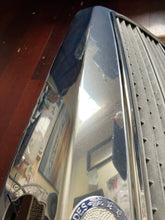 Load image into Gallery viewer, 79-91 Mercedes Benz W126 OEM grille mint 1268880423
