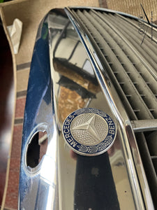79-91 Mercedes Benz W126 OEM grille mint 1268880423