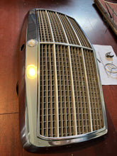 Load image into Gallery viewer, 79-91 Mercedes Benz W126 OEM grille mint 1268880423
