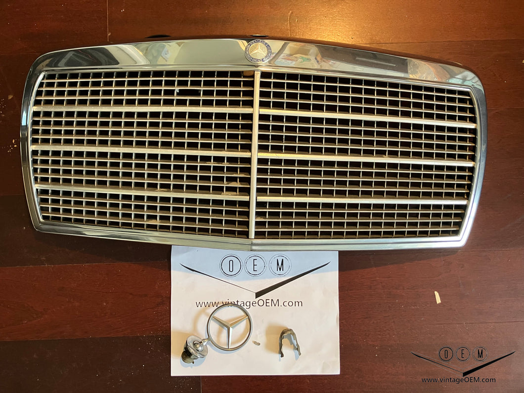 79-91 Mercedes Benz W126 OEM grille mint 1268880423