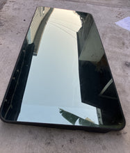 Load image into Gallery viewer, 93-98 Mercedes Benz C140 Sunroof Moonroof Glass 1407800721
