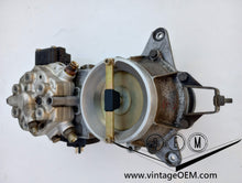 Load image into Gallery viewer, Mercedes Benz M103 engine Fuel Distributors/AFM/ BOSCH 0438121033 W123 W116 W126
