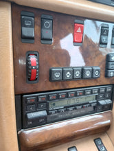 Load image into Gallery viewer, 1987 Mercedes Benz 560SEL
