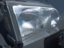 Load image into Gallery viewer, 91-95 Mercedes Benz W140 S-class OEM Bosch headlight

