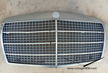 Load image into Gallery viewer, 68-76 Mercedes Benz W114/115 grille 1158882285
