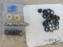 Load image into Gallery viewer, Mercedes Benz  BOSCH Fuel Injectors 0000787323 refurbished (6)
