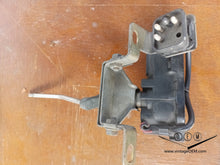 Load image into Gallery viewer, 90-99 Mercedes Benz R129 headlight viper motor LEFT
