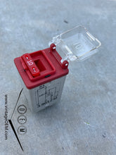 Load image into Gallery viewer, Mercedes Benz OVP relay W126 W124 W201
