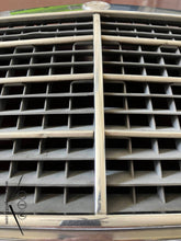 Load image into Gallery viewer, 85-93 Mercedes Benz W124 grille OEM #1248880223
