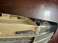 Load image into Gallery viewer, 85-93 Mercedes Benz W124 grille OEM #1248880223
