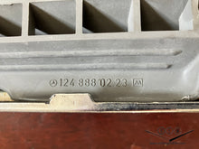 Load image into Gallery viewer, 85-93 Mercedes Benz W124 grille OEM #1248880223
