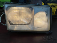Load image into Gallery viewer, 93-95 Mercedes Benz W124 OEM headlight, RIGHT

