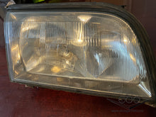 Load image into Gallery viewer, 96-99 Mercedes Benz W140 S-class pair of OEM Bosch headlights
