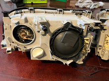Load image into Gallery viewer, 96-99 Mercedes Benz W140 S-class pair of OEM Bosch headlights
