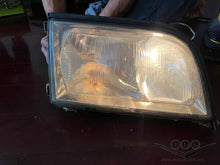 Load image into Gallery viewer, 96-99 Mercedes Benz W140 S-class pair of OEM Bosch headlights
