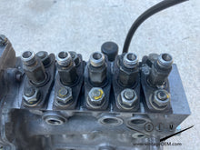 Load image into Gallery viewer, Mercedes Benz OM617 engine High Pressure Diesel Injection Pump 6170703501
