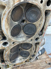 Load image into Gallery viewer, Mercedes Benz M104 engine cylinder head 1040161601
