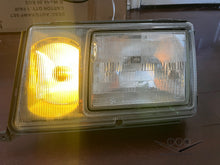 Load image into Gallery viewer, 86-93 Mercedes Benz W124 OEM headlight, LEFT

