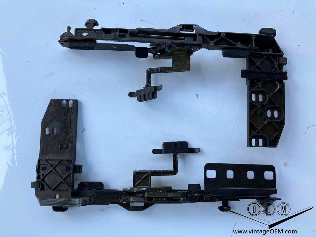 Mercedes W124/201 Sunroof Angle  Brackets, pair 1247820511