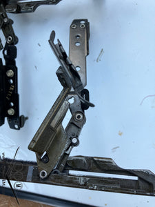 Mercedes W124/201 Sunroof Angle  Brackets, pair 1247820511