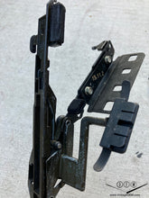 Load image into Gallery viewer, Mercedes W124/201 Sunroof Angle  Brackets, pair 1247820511
