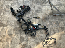 Load image into Gallery viewer, 07-10 Mercedes Benz CLS550 Engine Wiring Harness OEM A2730101902 NEW!
