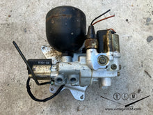 Load image into Gallery viewer, 85-93 Mercedes Benz W124 4Matic ASD Solenoid Valve Accumulator 1243503557
