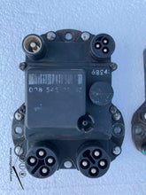 Load image into Gallery viewer, Mercedes Benz  W201/126/124 ignition control modules
