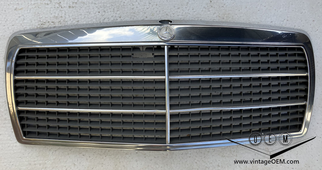 84-93 Mercedes Benz W201 OEM grille mint 2018880223