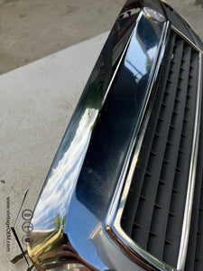 84-93 Mercedes Benz W201 OEM grille mint 2018880223